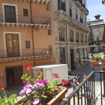 La Casa Sul Vicolo Sant'anna Appartement